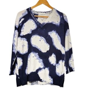 NIC+ZOE Distressed Collar V-Neck Sweater in Navy and Cream  Medium